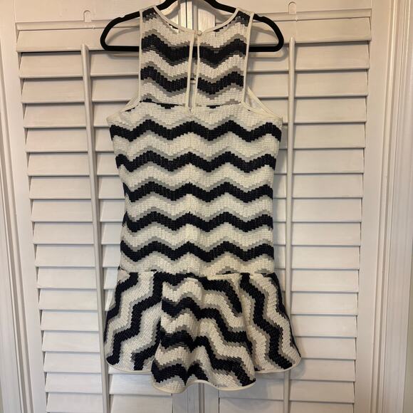 Revolve Milly Blue And White Textured‎ Dress Size 10 - Picture 3 of 11